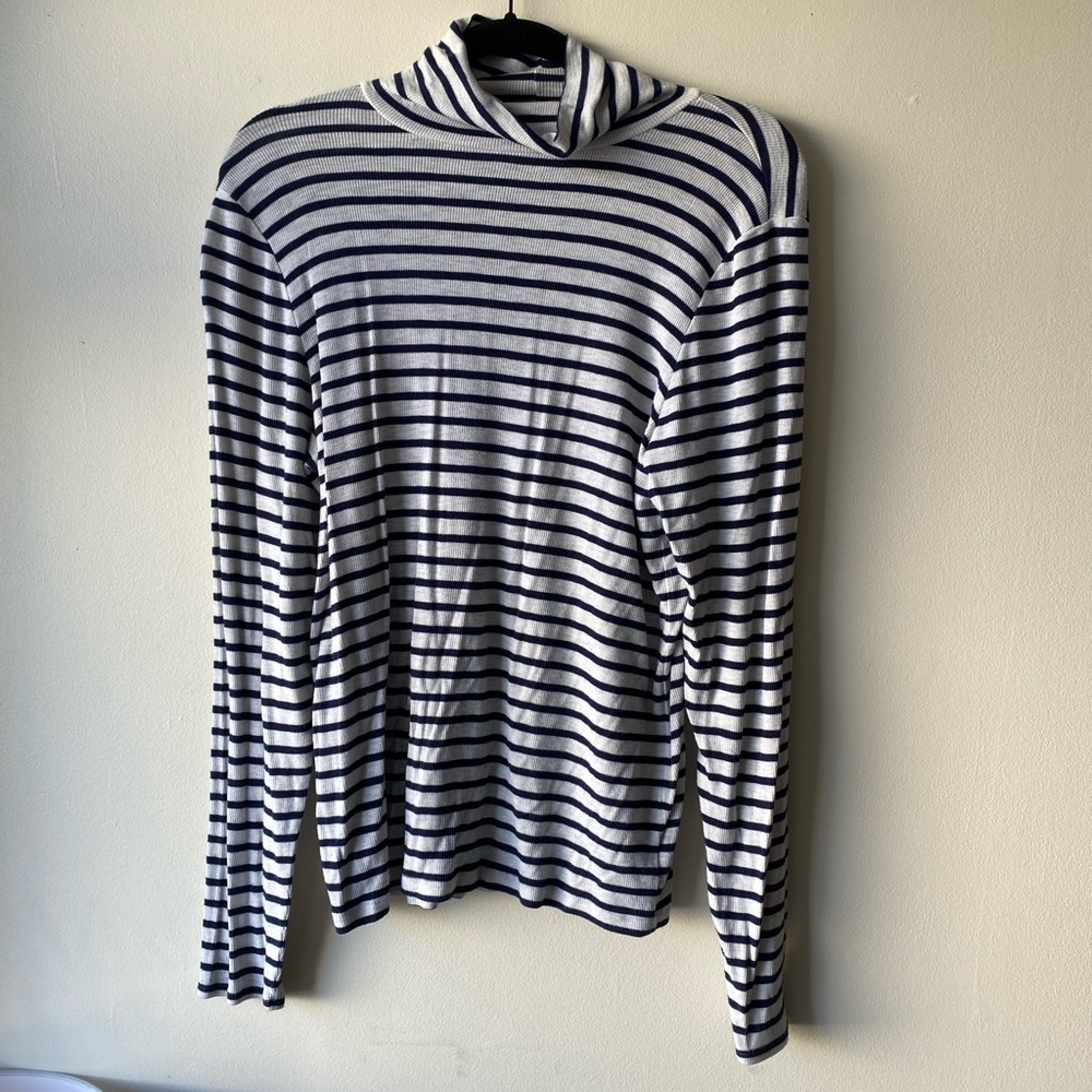 Black and white Turtleneck